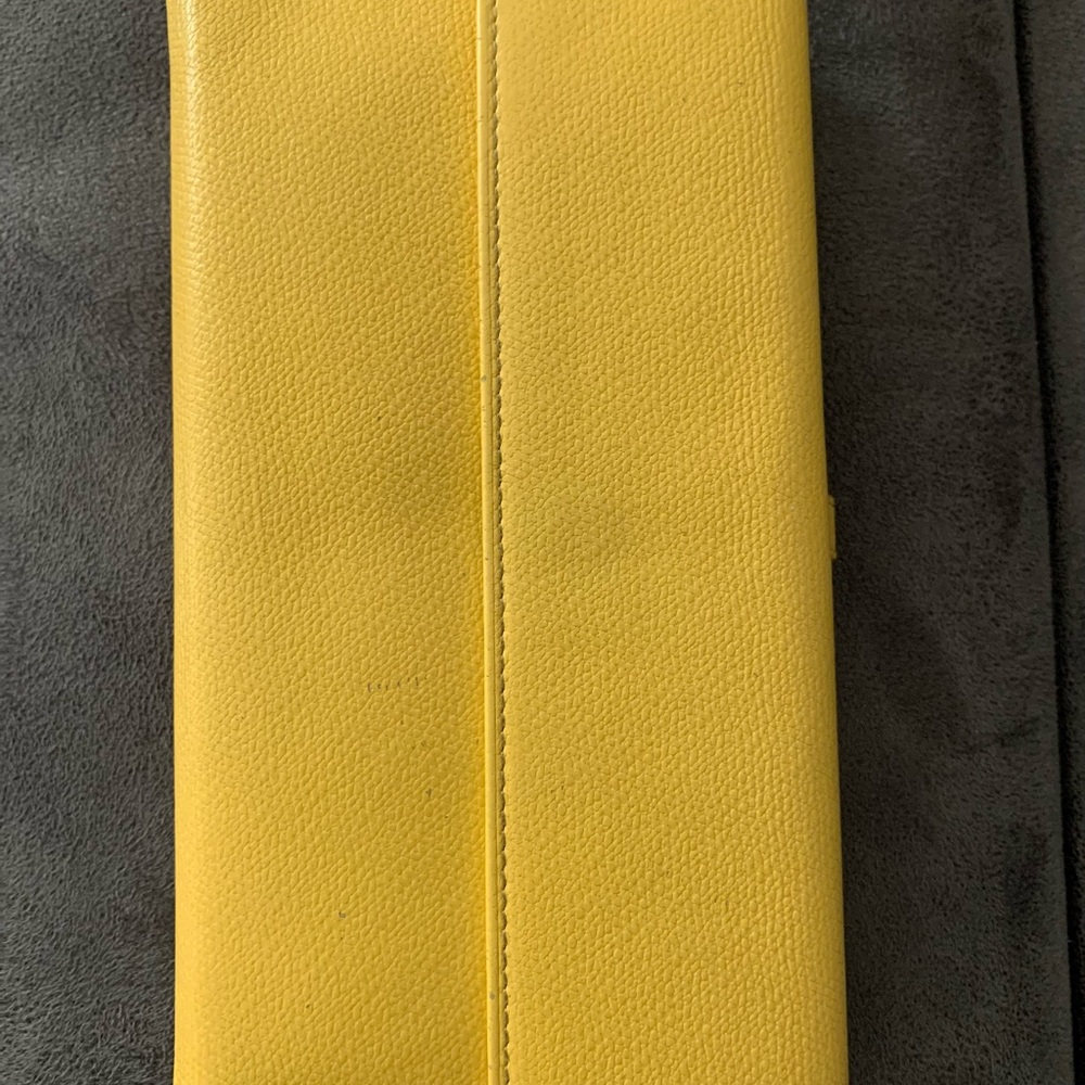 Chanel Wallet - Picture 3 of 16